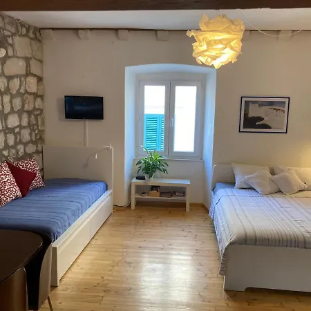 Apartment Naval *