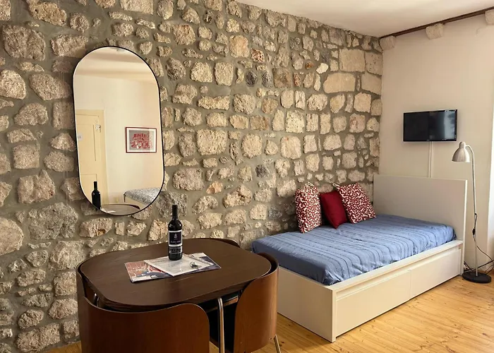 Apartment Naval *